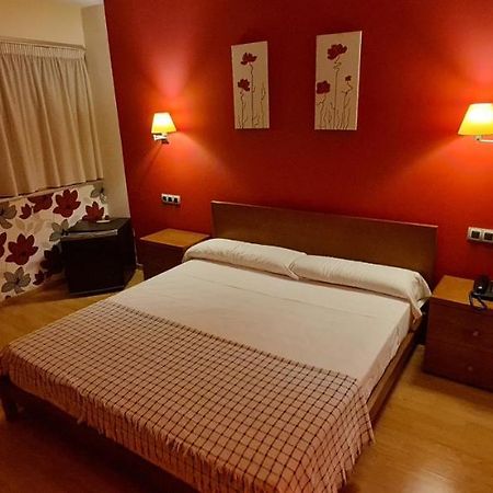 Hotel Ciudad De コレージャ エクステリア 写真