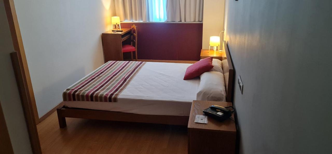 Hotel Ciudad De コレージャ エクステリア 写真
