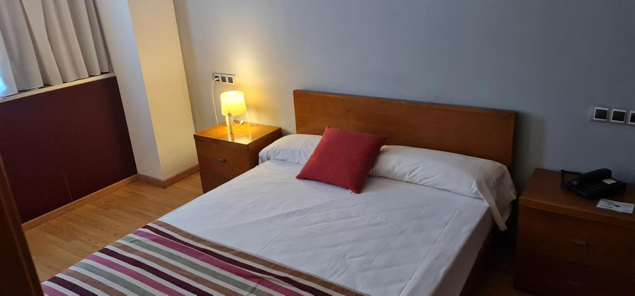 Hotel Ciudad De コレージャ エクステリア 写真
