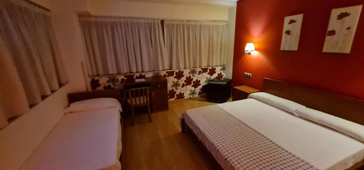 Hotel Ciudad De コレージャ エクステリア 写真