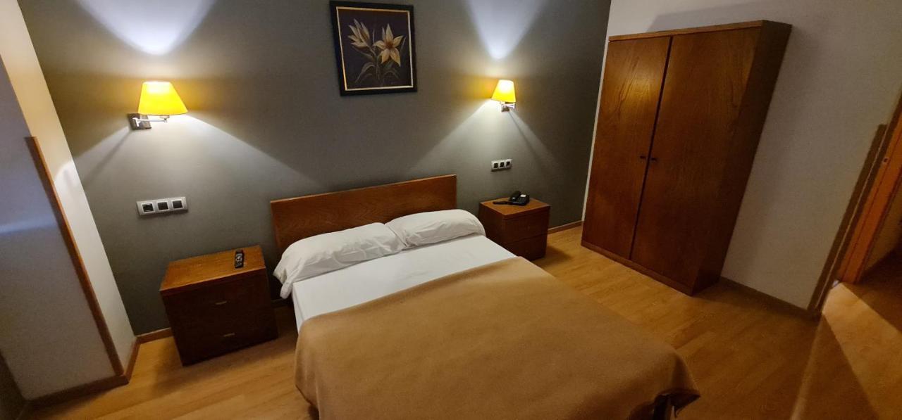 Hotel Ciudad De コレージャ エクステリア 写真