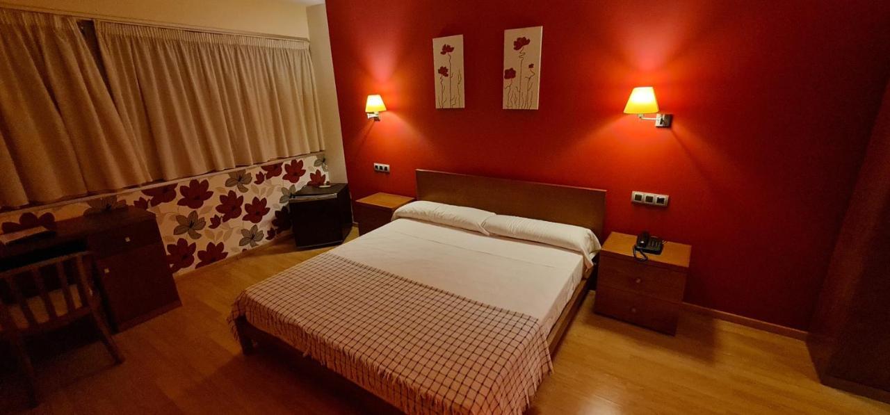 Hotel Ciudad De コレージャ エクステリア 写真