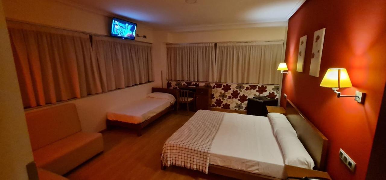 Hotel Ciudad De コレージャ エクステリア 写真