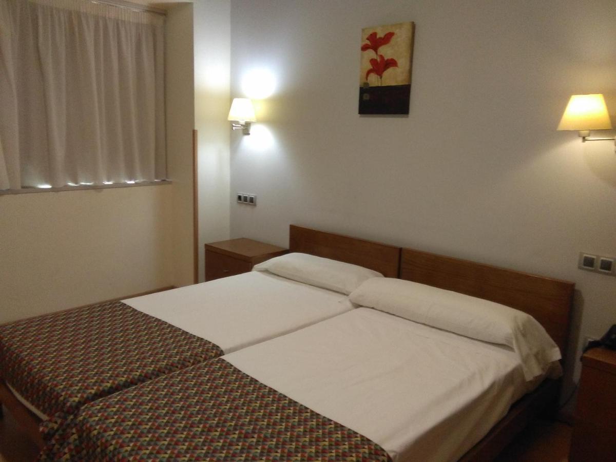 Hotel Ciudad De コレージャ エクステリア 写真